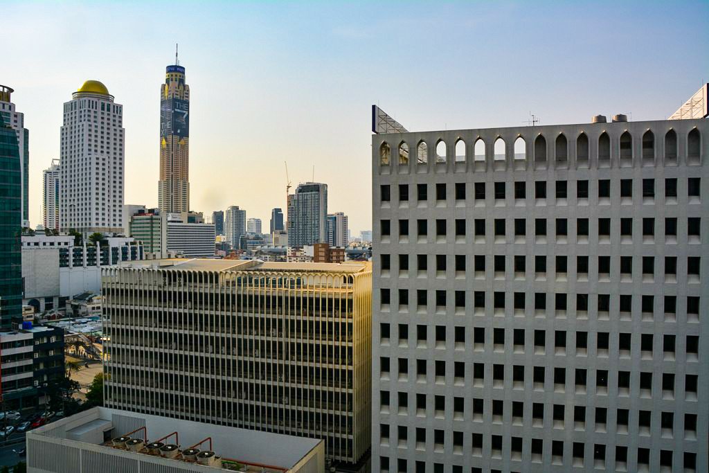 3 bedrooms Condo in Bangkok, Thailand No. 7105