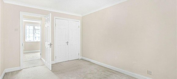 3 bedrooms Apartment in Surrey, United Kingdom No. 8587 4