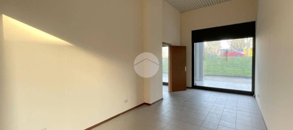 Propiedad comercial de 2 habitaciónes en Brescia, Italy No. 212561 6