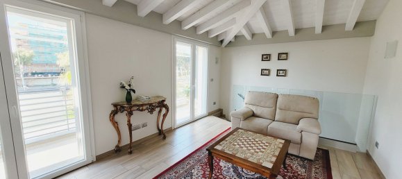 4-salle Appartement à San Bartolomeo al Mare, Italy No. 36591 29