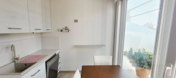 4-salle Appartement à San Bartolomeo al Mare, Italy No. 36591 31