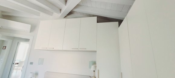 4-salle Appartement à San Bartolomeo al Mare, Italy No. 36591 7