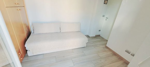 4-salle Appartement à San Bartolomeo al Mare, Italy No. 36591 12