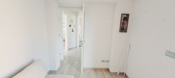 4-salle Appartement à San Bartolomeo al Mare, Italy No. 36591 9