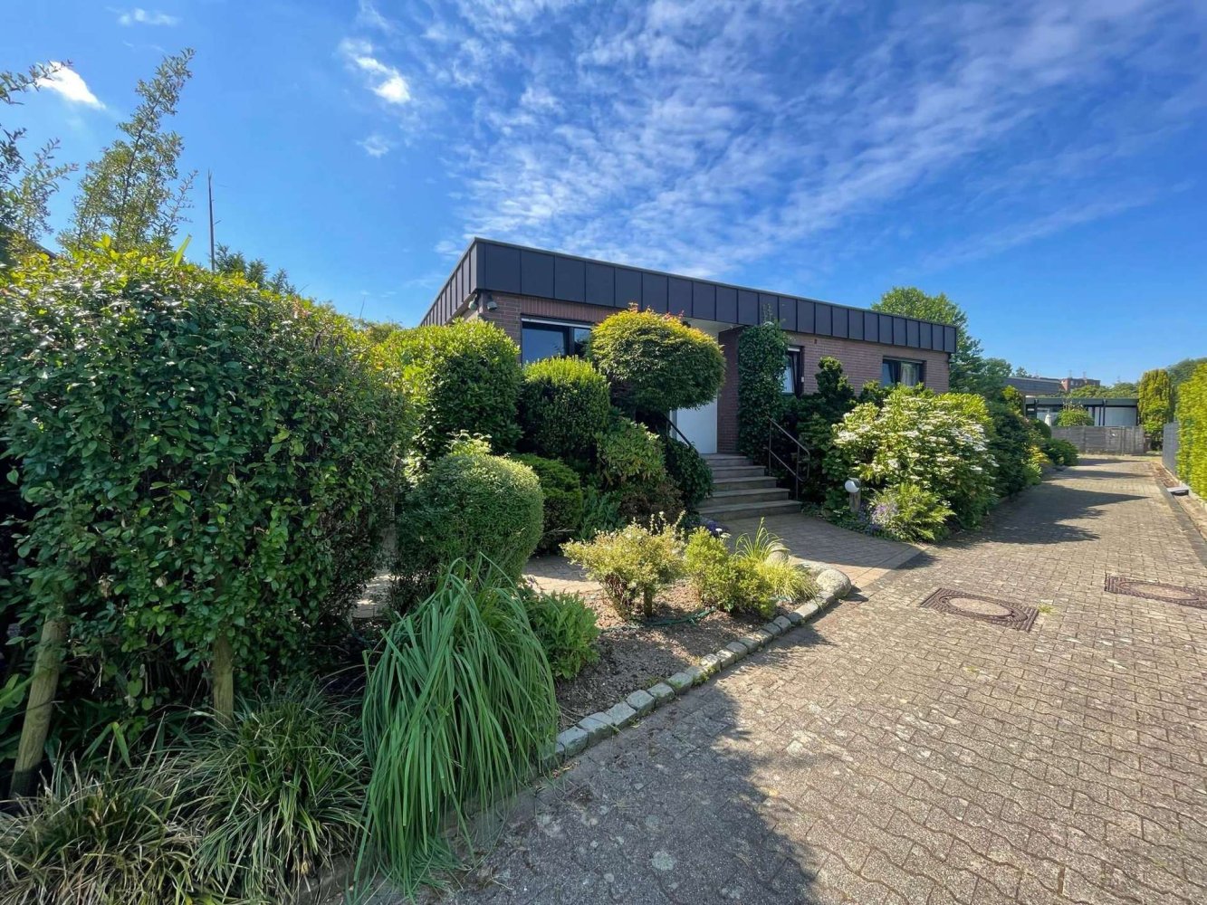 2 bedrooms Bungalow in Neuss, Germany No. 28390