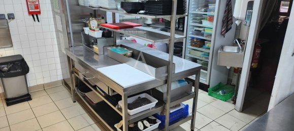 Propriété commerciale à Saint-Aignan, France No. 231092 8