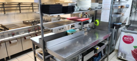 Propriété commerciale à Saint-Aignan, France No. 231092 6