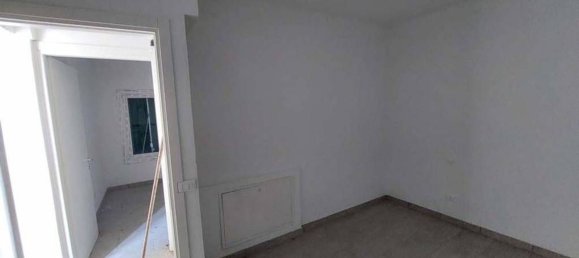 Apartamento de 3 divisões em Concordia sulla Secchia, Italy N.º 193945 3