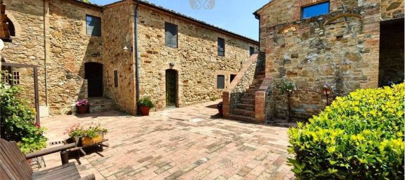 18 bedrooms House in Casole d'Elsa, Italy No. 195269 20