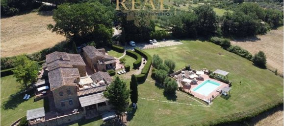 18 bedrooms House in Casole d'Elsa, Italy No. 195269 22