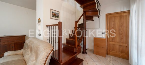 6 bedrooms House in Perugia, Italy No. 68800 15