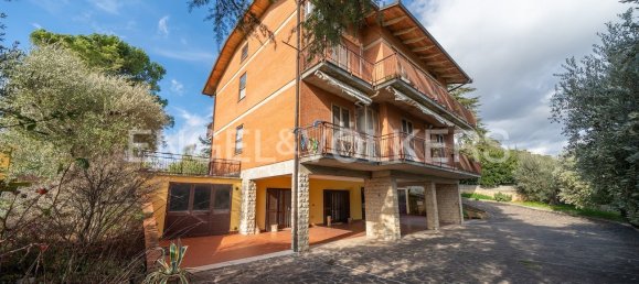 6 bedrooms House in Perugia, Italy No. 68800 20