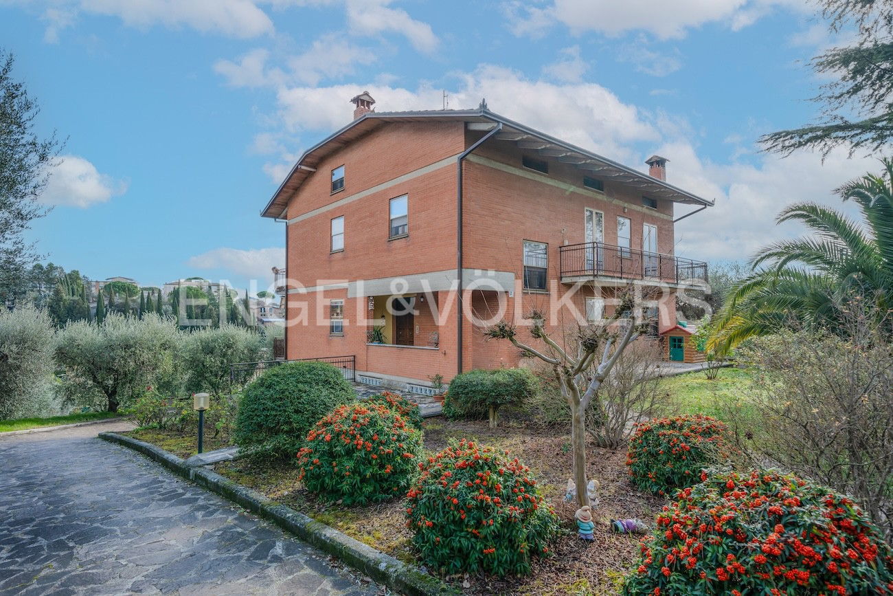 6 bedrooms House in Perugia, Italy No. 68800