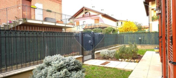 5-Zimmer Haus in Paderno Dugnano, Italy, Nr. 34098 4