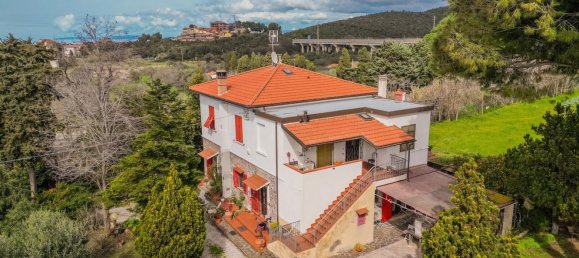 8 rooms Villa in San Vincenzo, Italy No. 83518 3