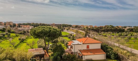 8 rooms Villa in San Vincenzo, Italy No. 83518 2