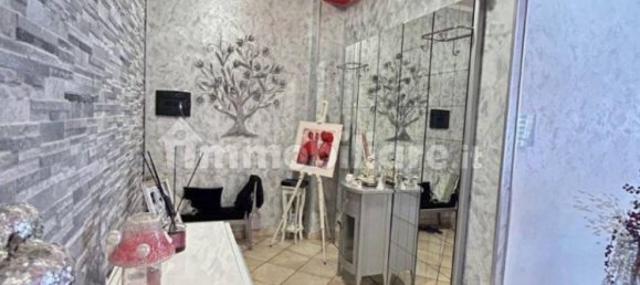 4 bedrooms Apartment in Rome, Italy No. 215977 11