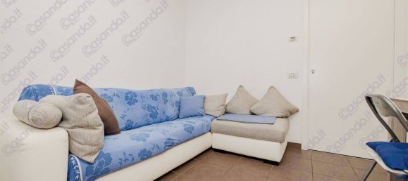 2 bedrooms Apartment in Milan, Italy No. 294595 3