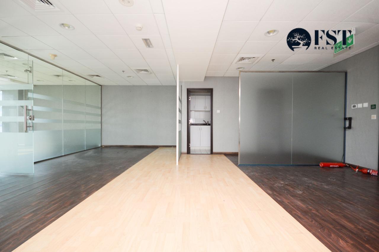 98.3m² Office in Business Bay, UAE No. 16147