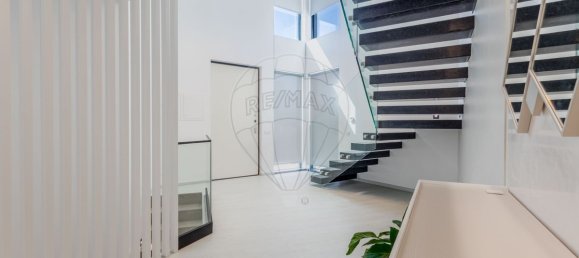 4 bedrooms House in Alvor, Portugal No. 181004 12