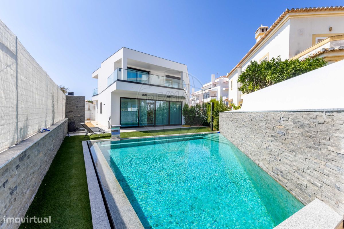 4 bedrooms House in Alvor, Portugal No. 181004