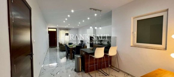 2 bedrooms Maisonette in Sliema, Malta No. 11610 4