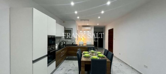 2 bedrooms Maisonette in Sliema, Malta No. 11610 3