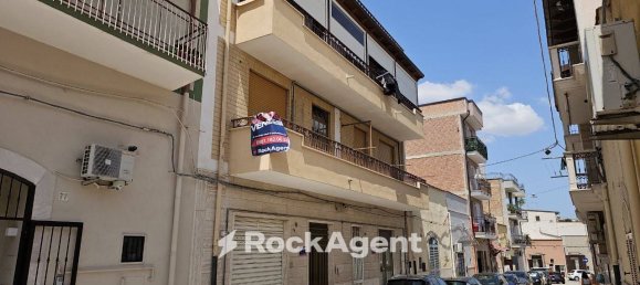 2 bedrooms Apartment in Cerignola, Italy No. 183670 2