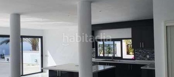 5 bedrooms Villa in Adeje, Spain No. 26116 9