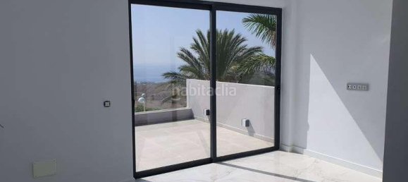 5 bedrooms Villa in Adeje, Spain No. 26116 15
