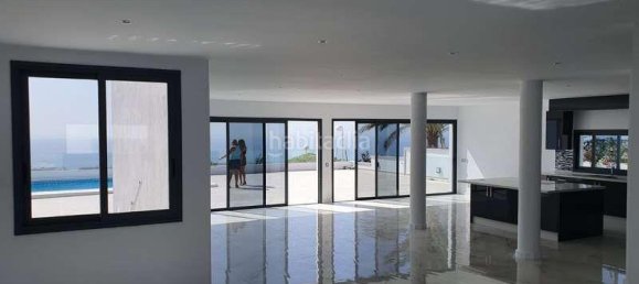 5 bedrooms Villa in Adeje, Spain No. 26116 13