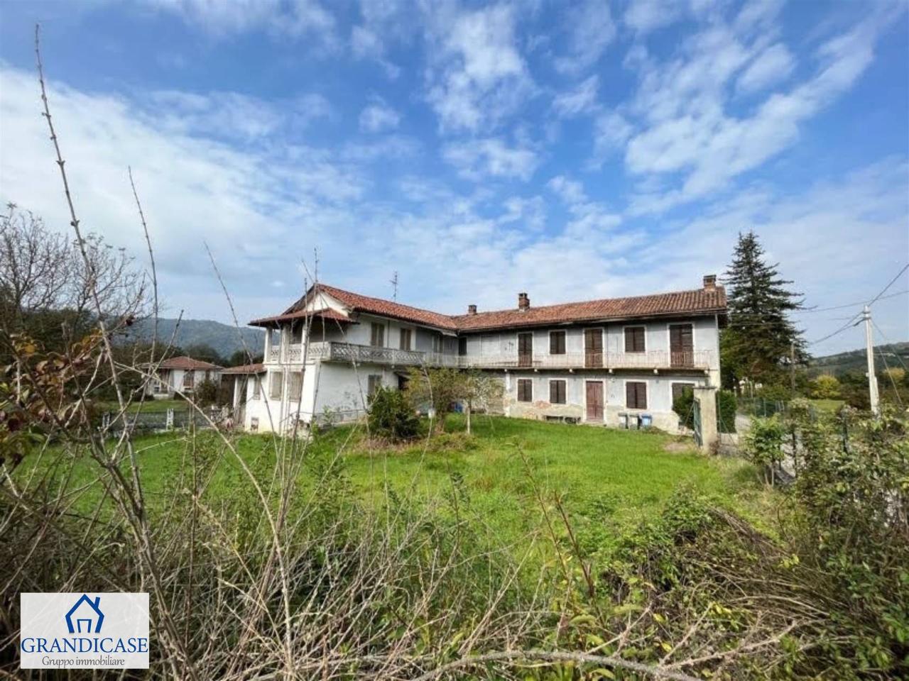 8-Zimmer Haus in Casalborgone, Italy, Nr. 143816