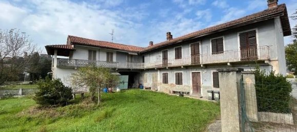 8-Zimmer Haus in Casalborgone, Italy, Nr. 143816 3