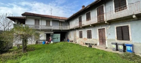 8-Zimmer Haus in Casalborgone, Italy, Nr. 143816 2