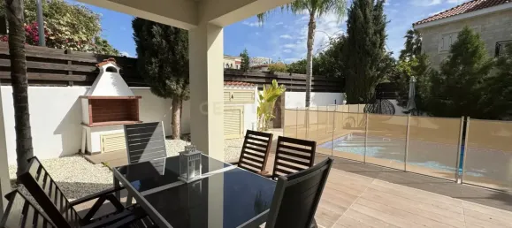 5 chambres Villa à Pyrgos, Cyprus No. 3893 6