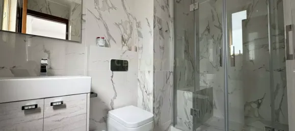 5 chambres Villa à Pyrgos, Cyprus No. 3893 8