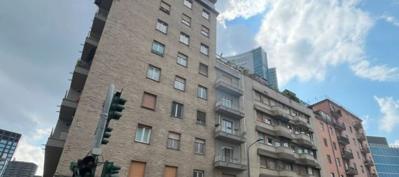 2-salle Appartement à Milan, Italy No. 339107 4