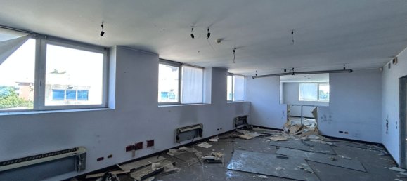 Склад 3687м² в Кавенаго Брианца, Италия № 359792 14