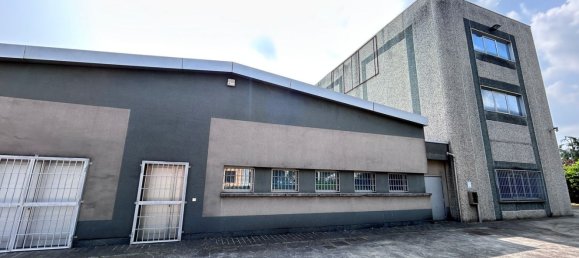 Склад 3687м² в Кавенаго Брианца, Италия № 359792 2