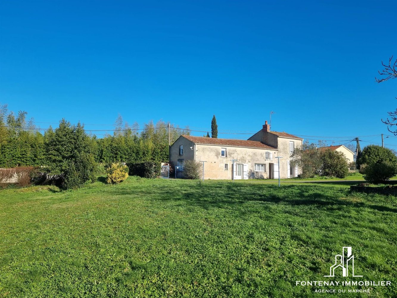 Terreno T3 em Fontenay-le-Comte, France N.º 307035