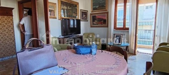 3 bedrooms Apartment in Livorno, Italy No. 354581 9