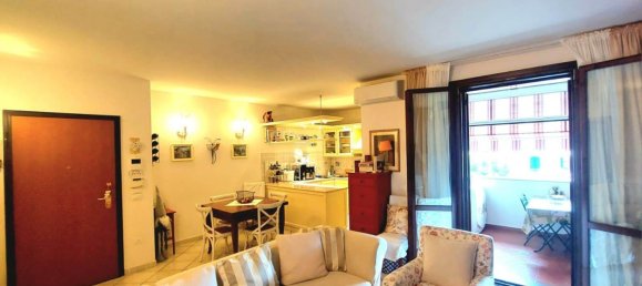 4 Schlafzimmer Wohnung in Prato, Italy, Nr. 323168 3