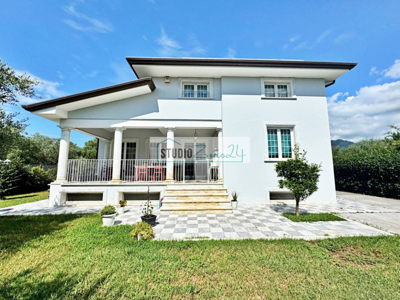 6 bedrooms Villa in Pietrasanta, Italy No. 325621