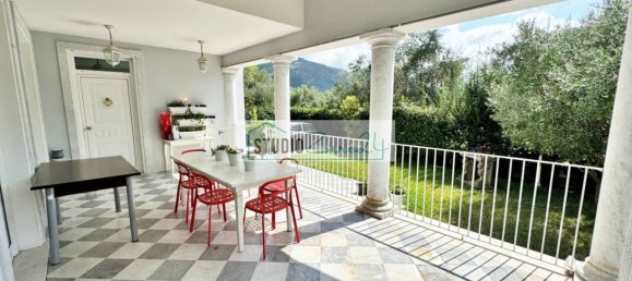 6 bedrooms Villa in Pietrasanta, Italy No. 325621 5