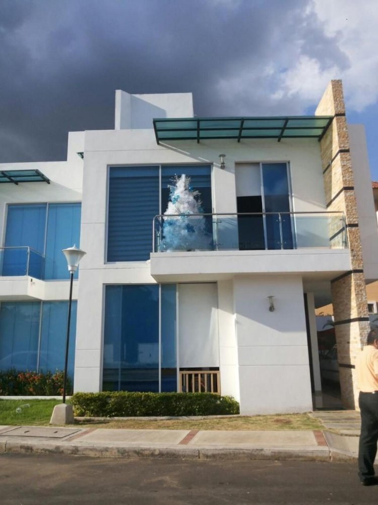 4 bedrooms House in Cundinamarca, Colombia No. 7320