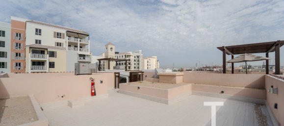 3 bedrooms Townhouse in Jumeirah, UAE No. 28457 12