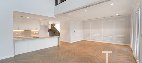 3 bedrooms Townhouse in Jumeirah, UAE No. 28457 4