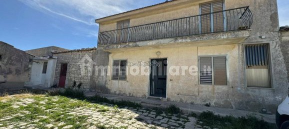 2 bedrooms House in Ragusa, Italy No. 353568 3