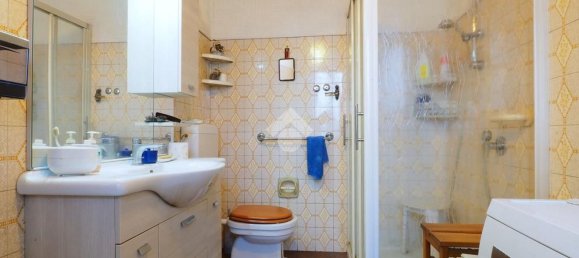 Дом с 5 комнатами в Куаренья Черрето, Италия № 227122 29