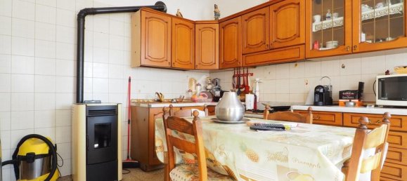 Дом с 5 комнатами в Куаренья Черрето, Италия № 227122 24